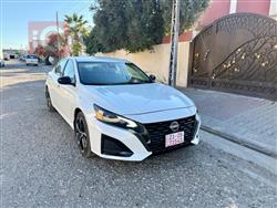 نيسان ألتيما